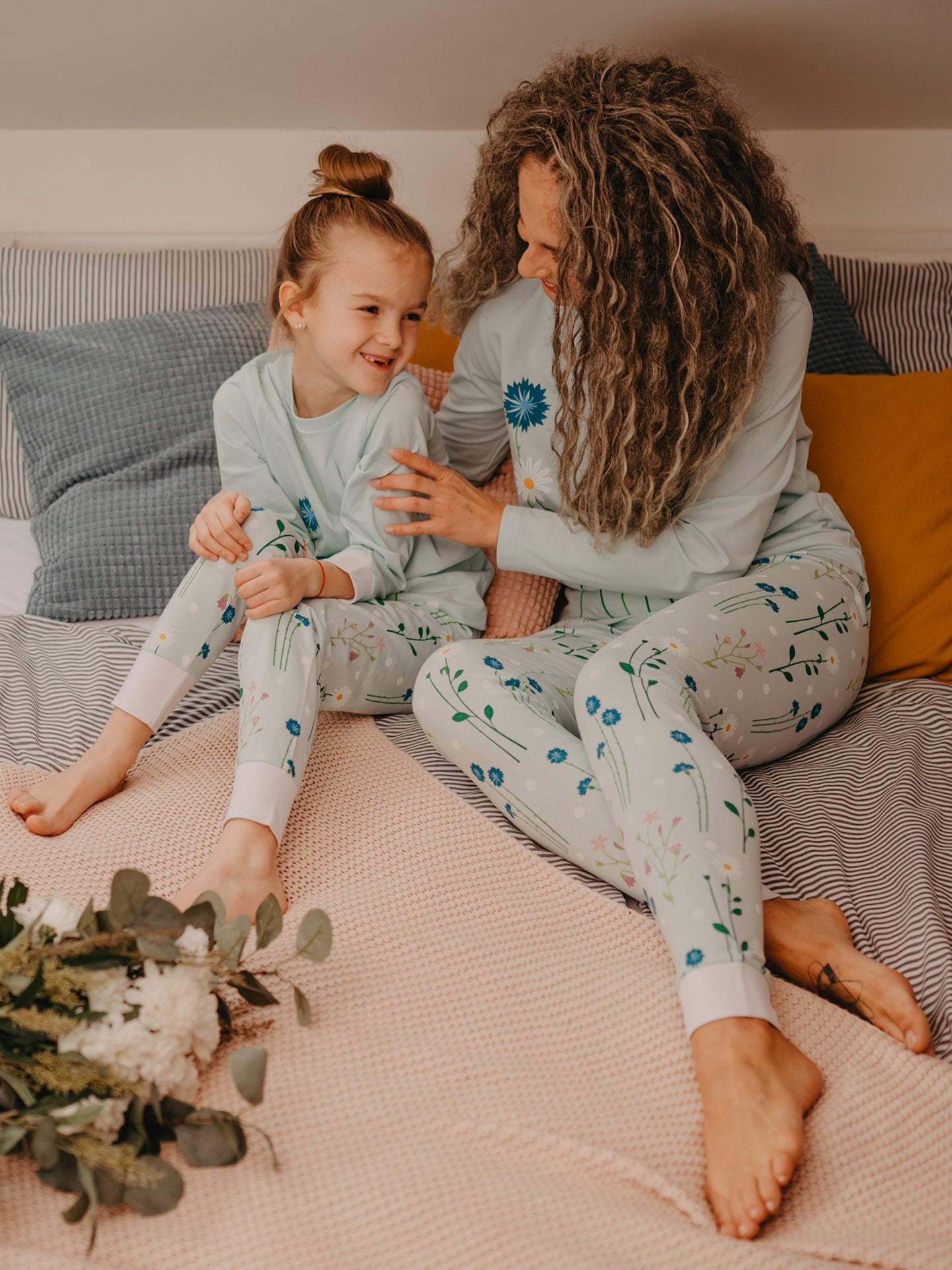 kids-pyjamas-meadow-flowers-2f/2fdc94ce0af90121e6c2cf2ee77d9ba9bbd0c4f9