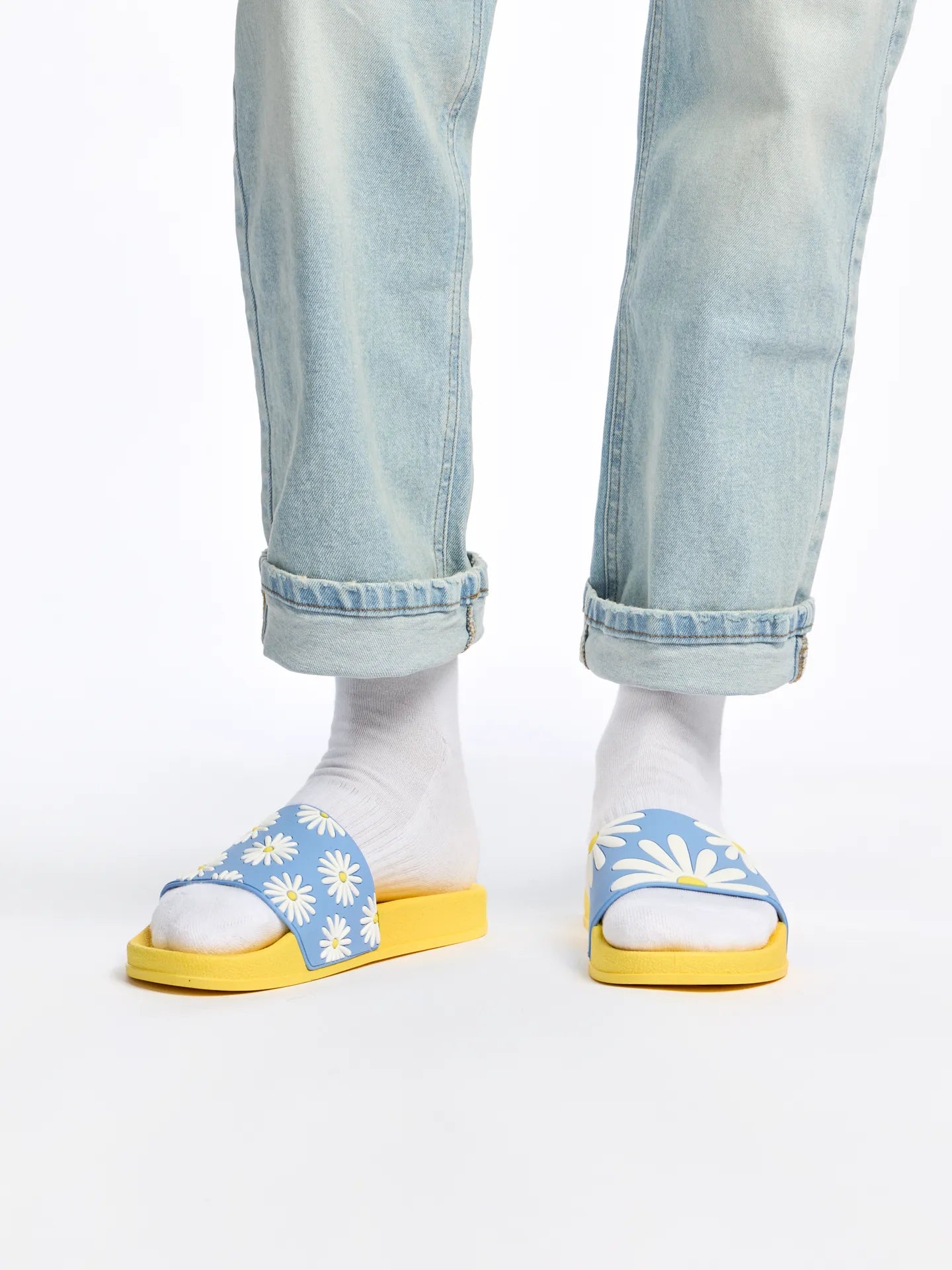 slides-sunny-daisy-1-b9/b9e3bd54dee5ce6f0bdf4638c2faf802a0335ec2