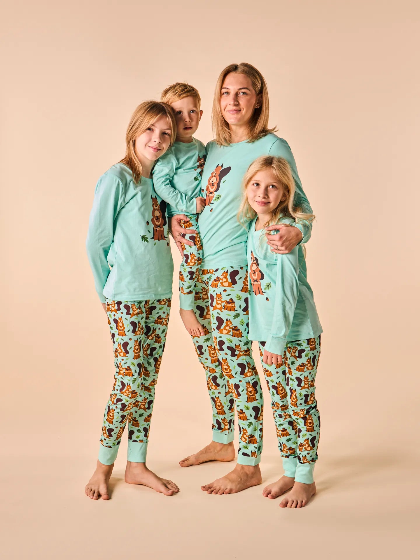 womens-pyjamas-squirrel-in-the-woods-ae/ae210b0dd25acbf89a1045aa5686c82d180af921