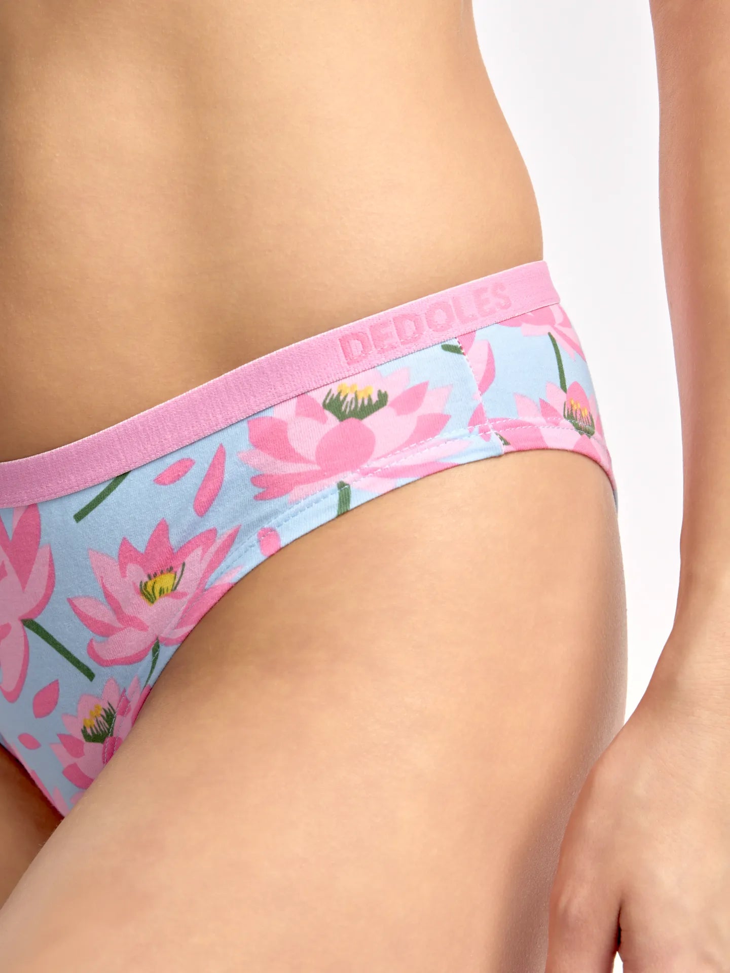 womens-briefs-water-lily-1-55/55fac8e8ffd13741697984cb64cc4cd69c454eba