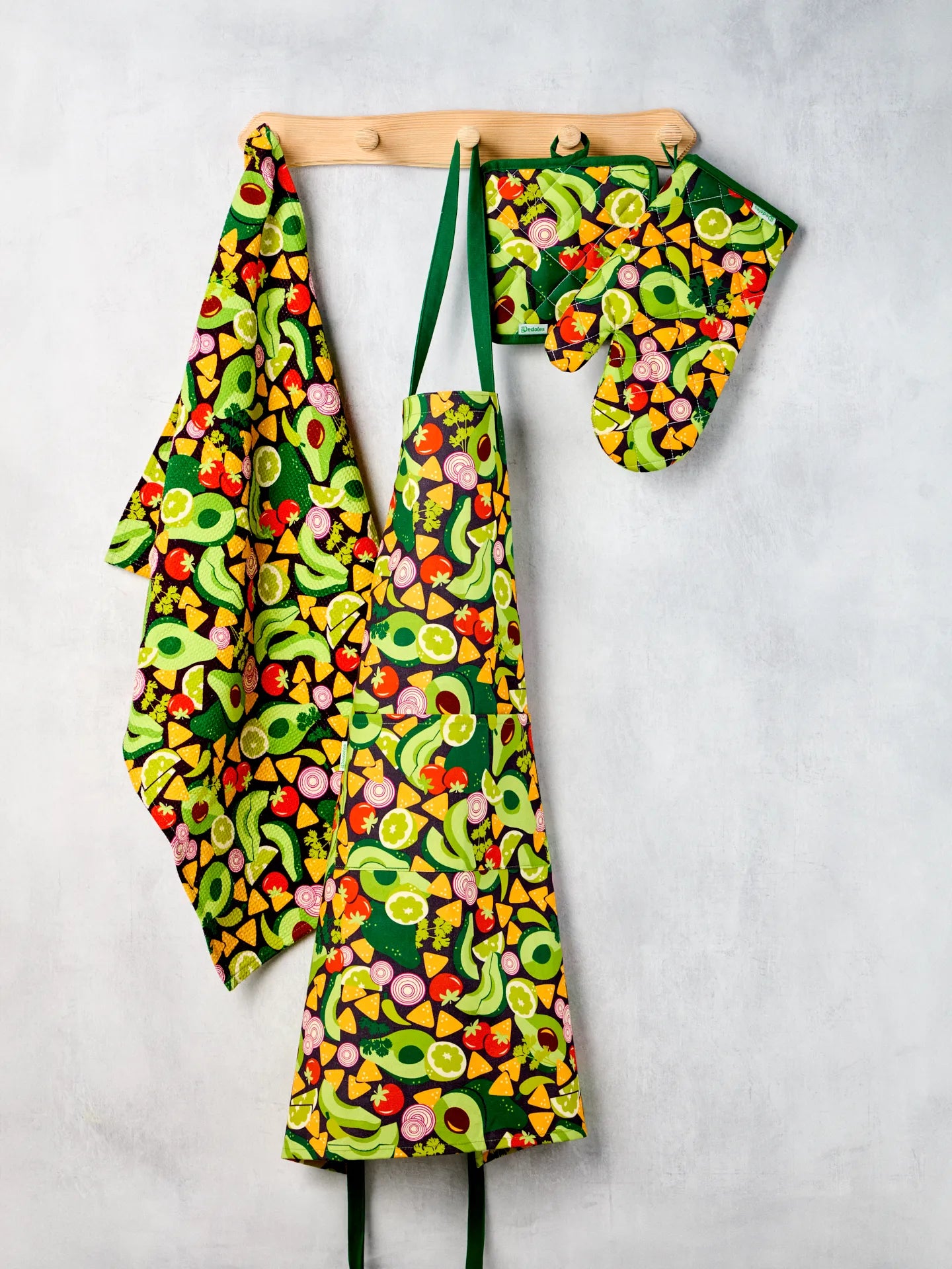 kitchen-apron-avocado-party-95/95aa0fc752875bf0a79000a72e054e221cc10ec3