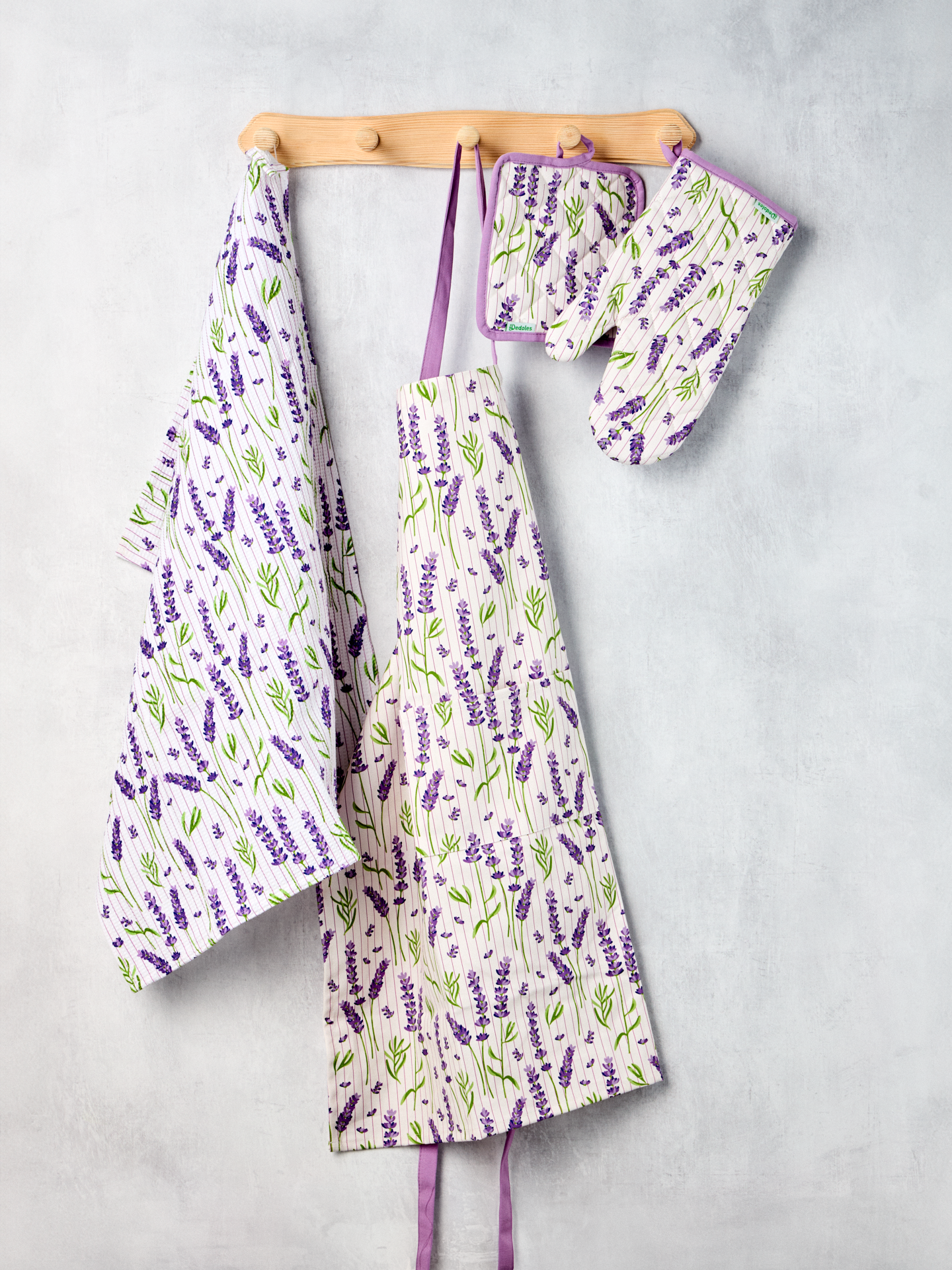 kitchen-apron-lavender-garden-93/930a47f3a59b9c83501bc67373789c0bd02c14b1
