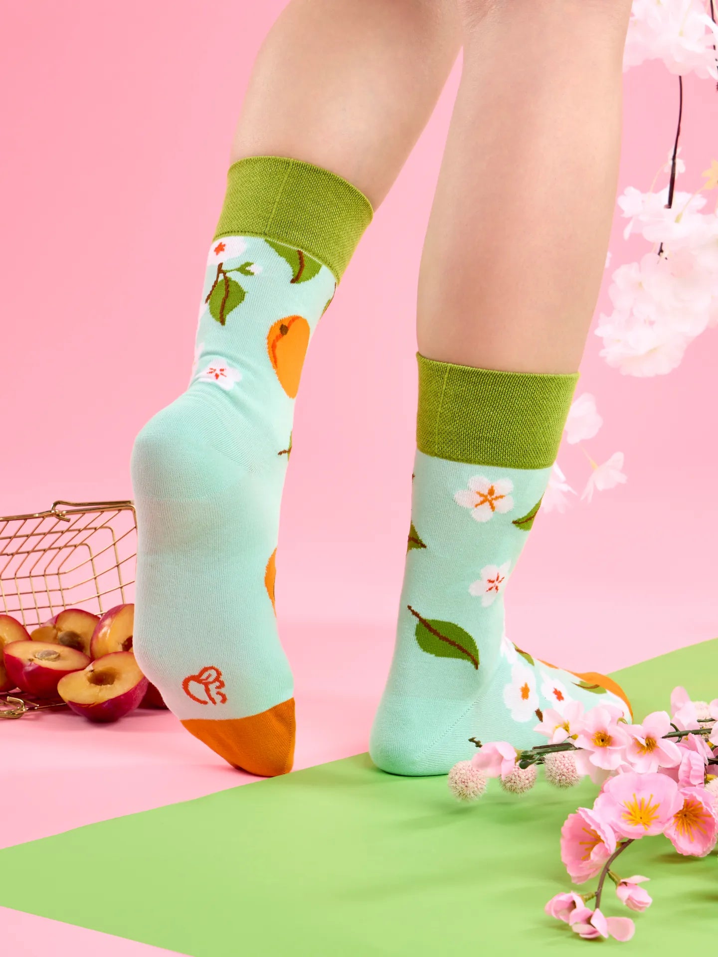 regular-socks-apricots-02-80/80bedda4f01462219cd179d5f45656ea02247ce5