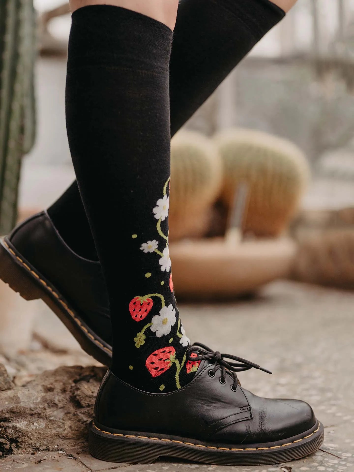 knee-high-socks-wild-strawberries-43/43ac7e4ff30ff8a19e92959b2d0c0a301485922e