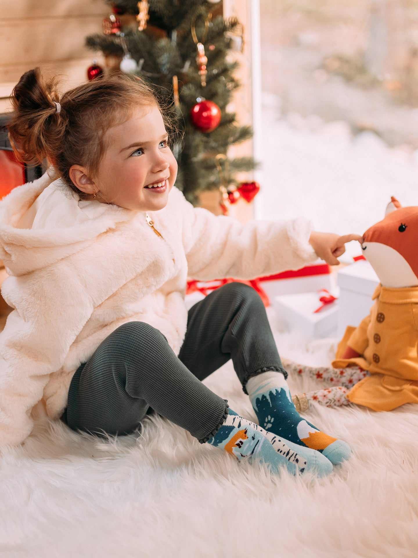 kids-warm-socks-fox-in-winter-4c/4ce870d40e89b0e849650062abb003f2c66ea242