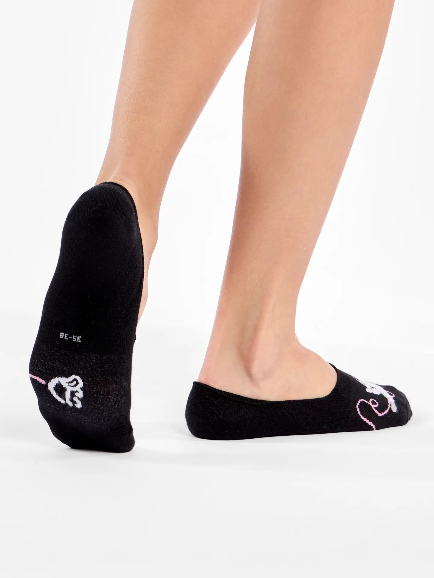 no-show-socks-cat-ball-okt-b4/b4974cdfa431a223c2566bc3672ea797e7a85a69