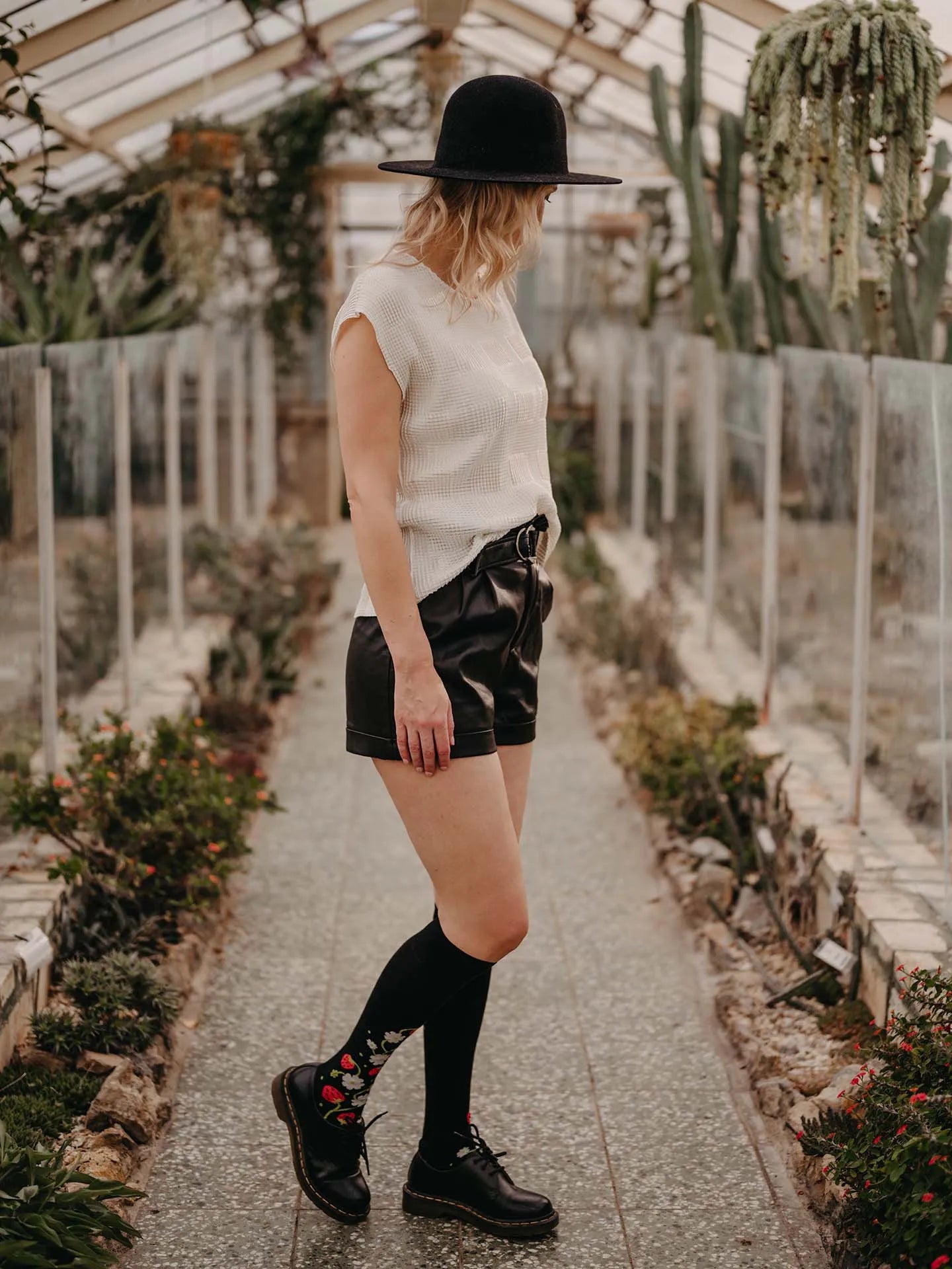 knee-high-socks-wild-strawberries-91/9191d50513d2e4df35e8141572068a9dde093060
