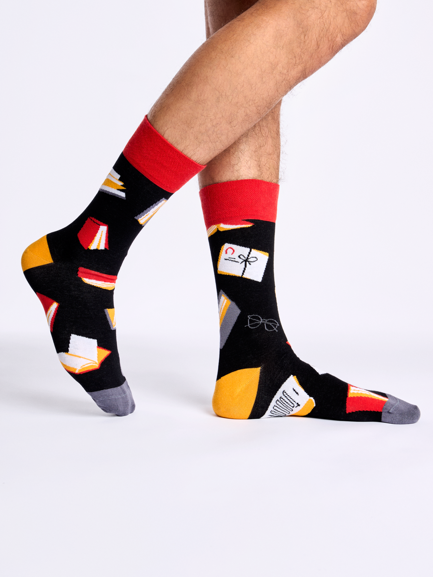 regular-socks-book-lover-02-f3/f3d49cc72a8ce774a6f193d876b70f216d06723b
