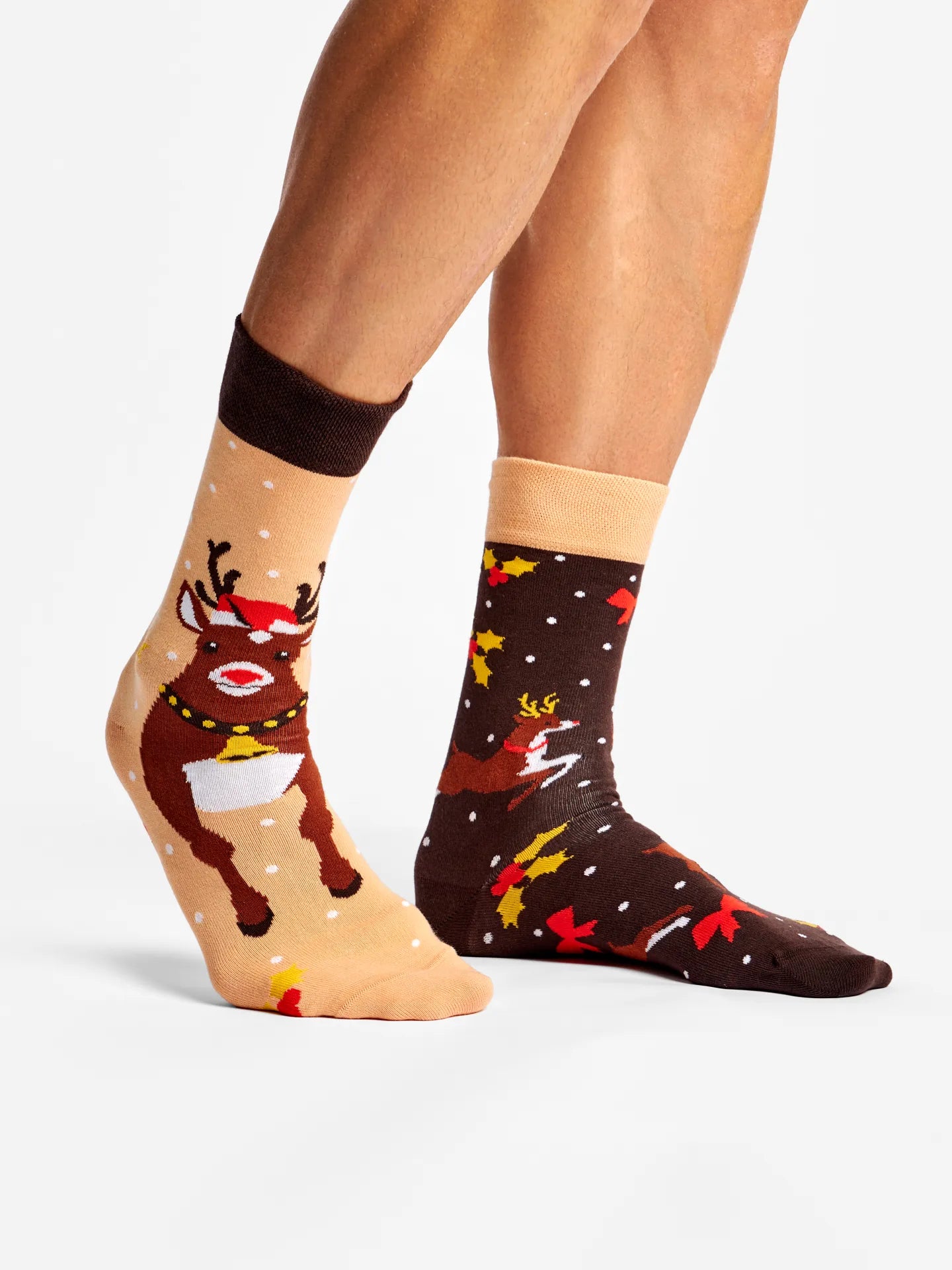 regular-socks-reindeer-santa-11/111d9ec094386246d64fc2fb9277fa6b3972d3d4