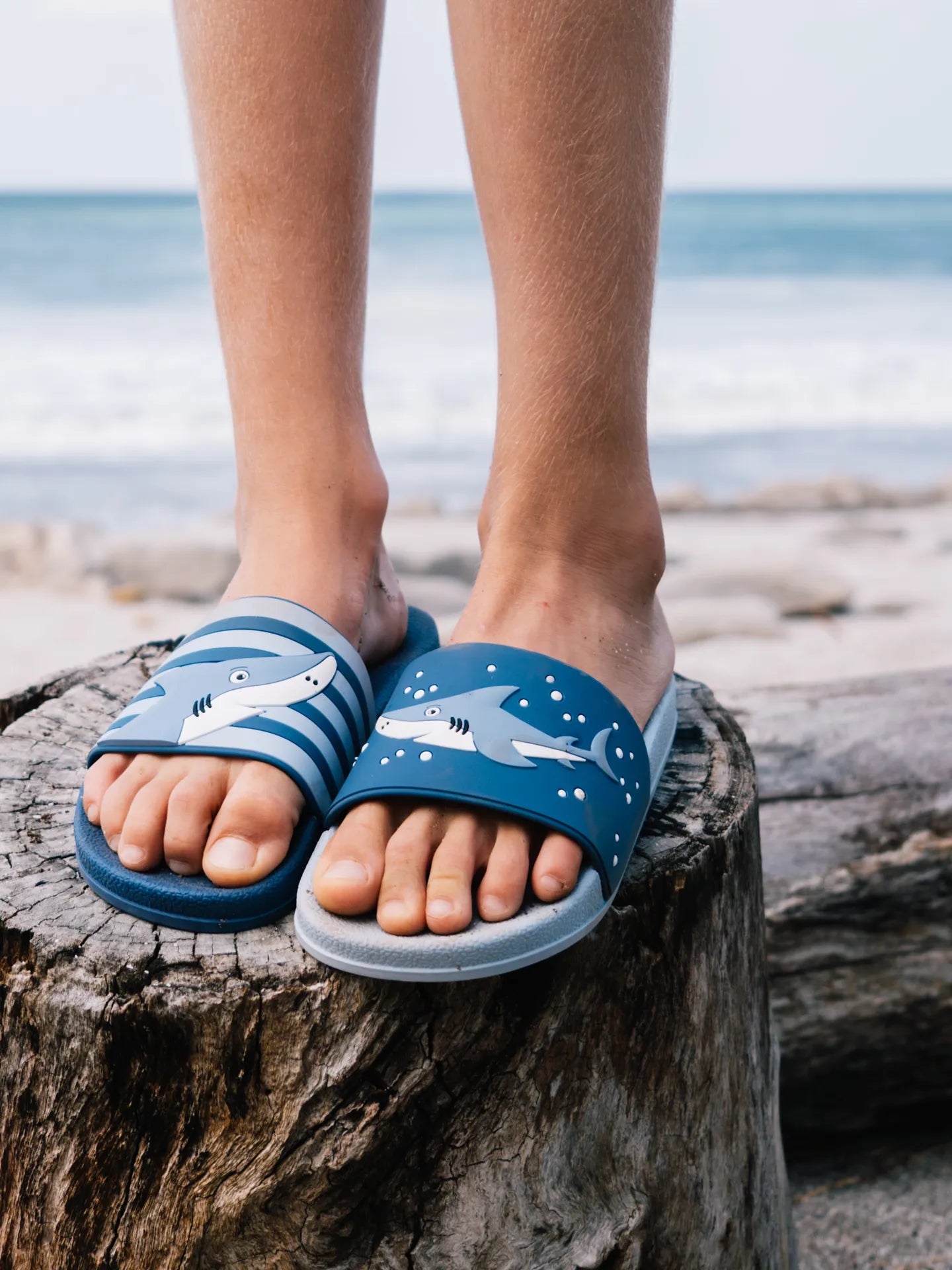 kids-slides-grey-shark-1-fc/fce88b25bbb17f16f2af782e4109335086e6fd90