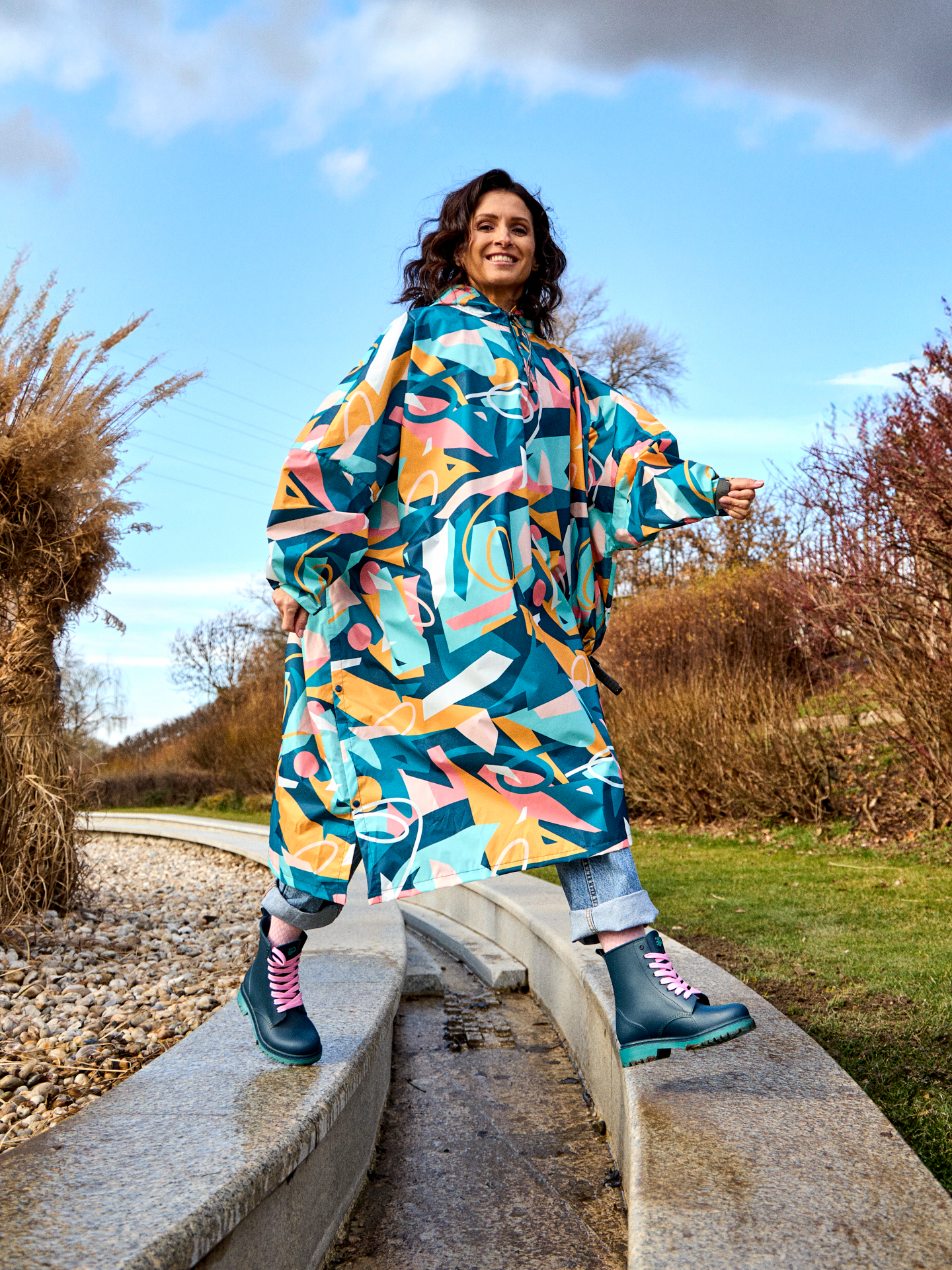 raincoat-colourful-geometry-cd/cdf8c5830a5de1c07164cad66278f2c9a34384aa