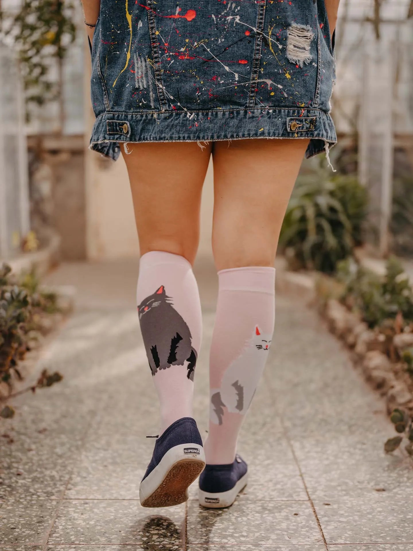 knee-high-socks-black-white-cat-f6/f6ab8ec0de59be5275f07f9e98868d91d570f01f