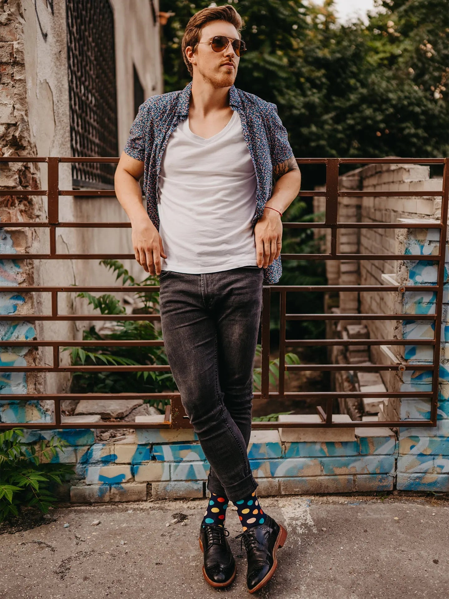 regular-socks-colourful-dots-02-fb/fbe1a2a8b764b310bb70d215e554234eb820b4d7