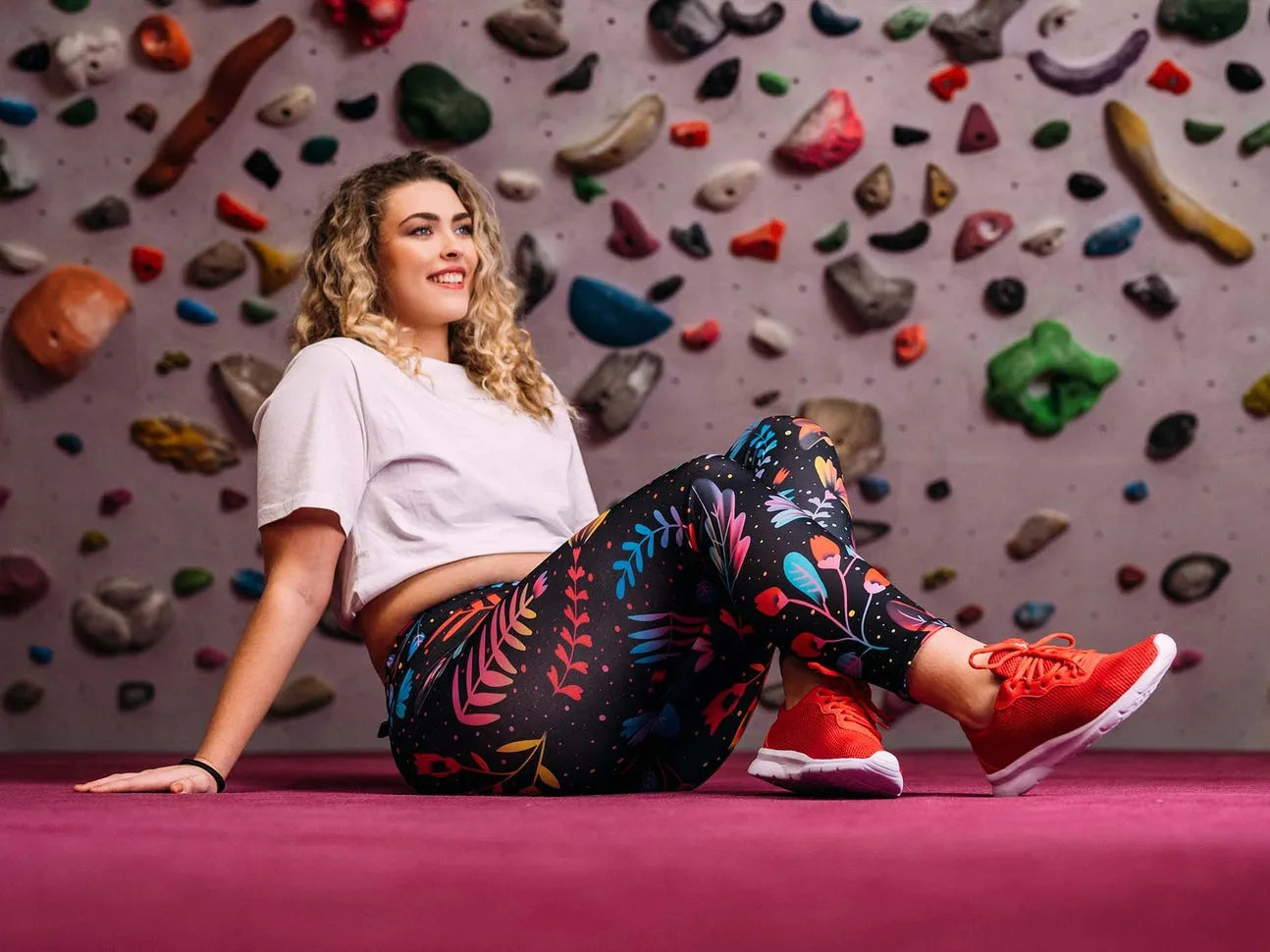 gym-leggings-neon-flowers-05/05e0b4b5f0c34d1421aa55bd28225aebb1f5d42b