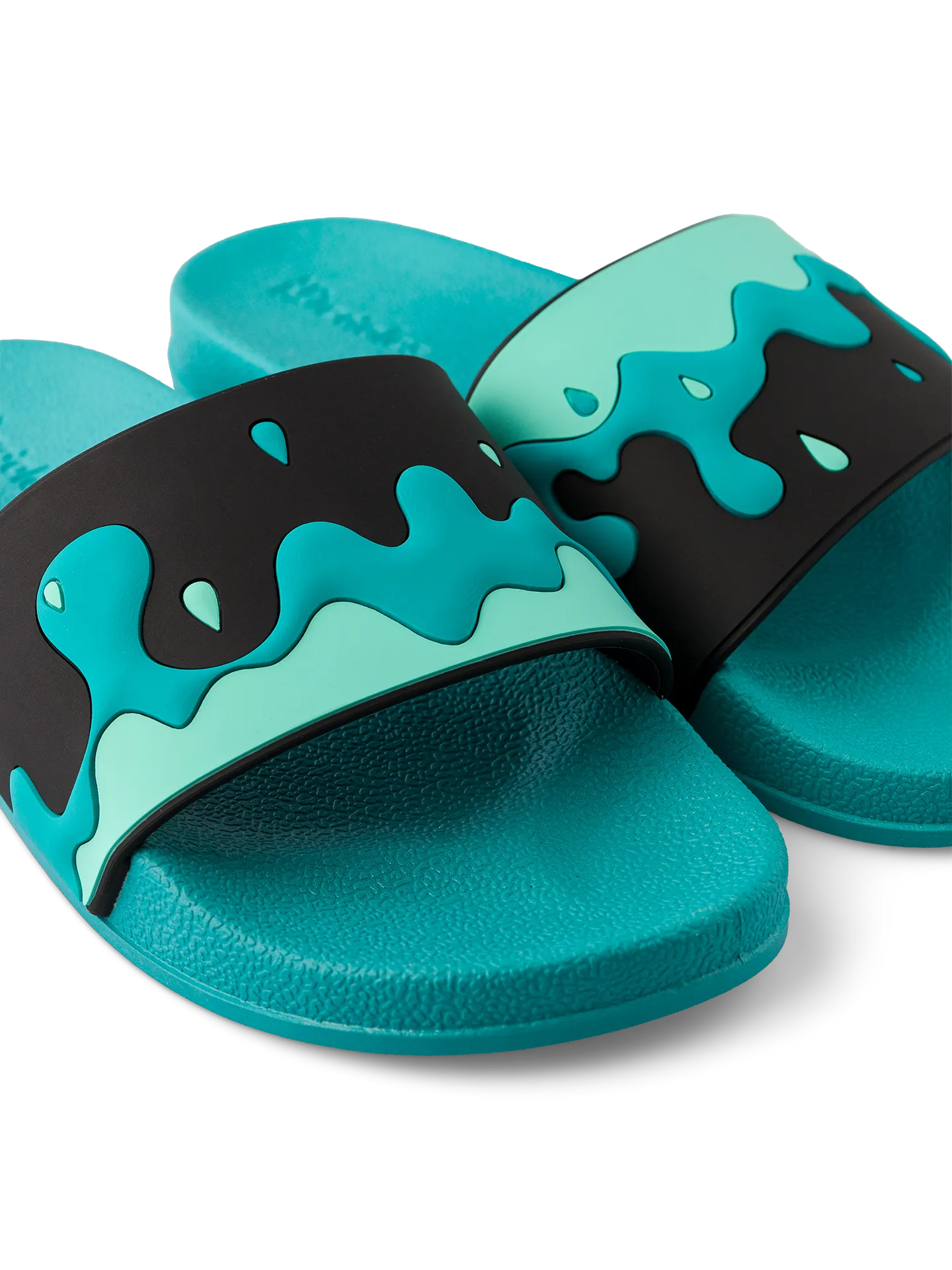 slides-turquoise-drops-1-79/79c1e2cd250a66d5b2740444ee1bad7ea9b52364