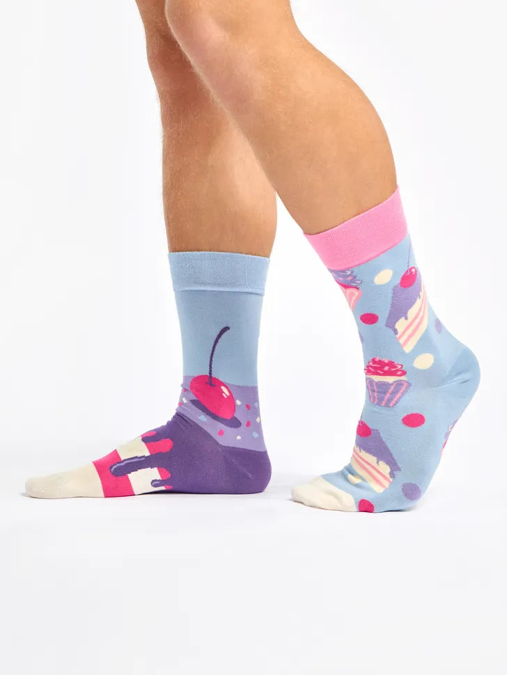 bamboo-regular-socks-cherry-cake-59/59dc20233503d9bc292fba234e7462747ce1cb3d