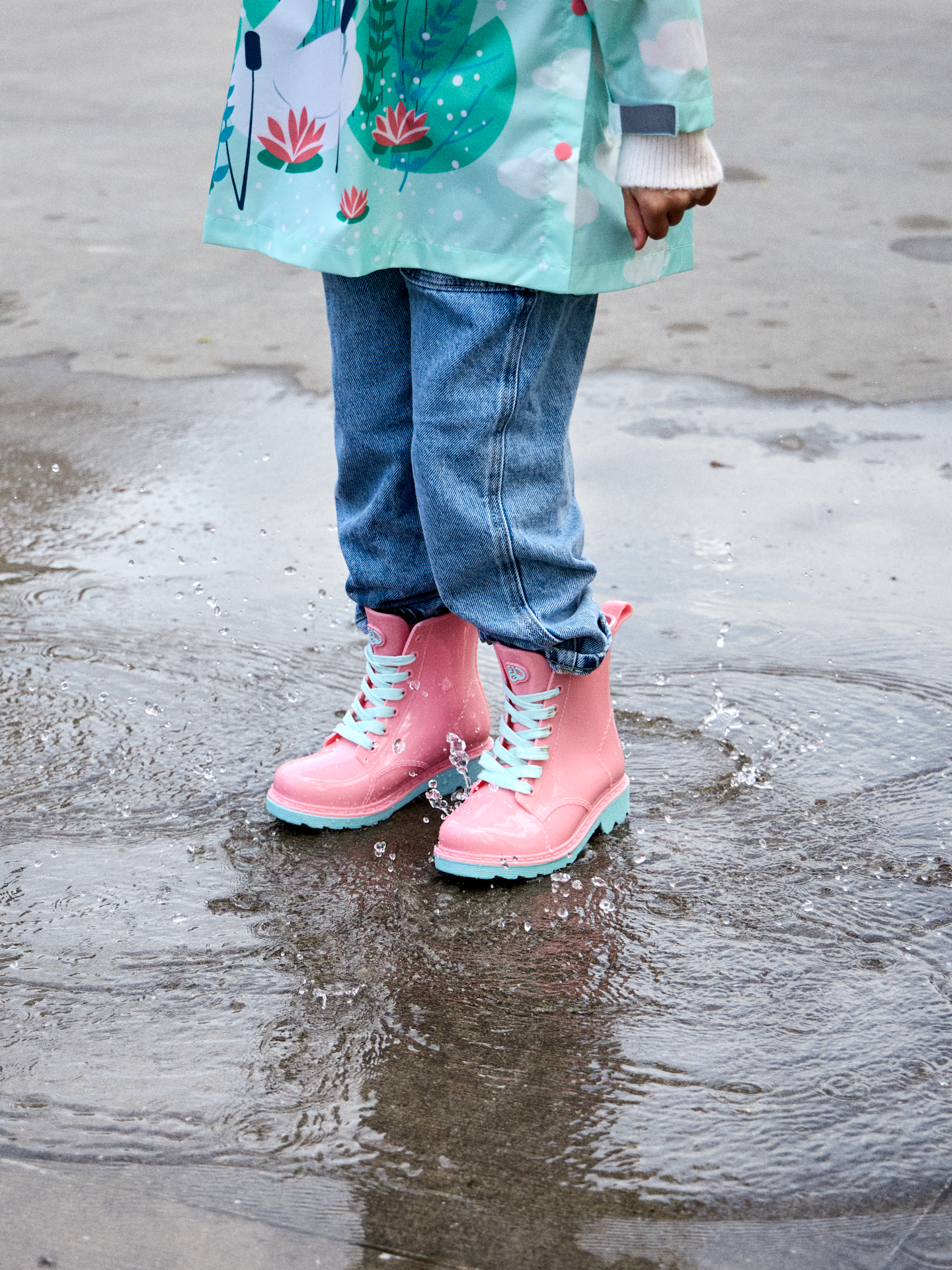 flamingo-pink-kids-rain-boots-d9/d9854d3c1a2093c3cf1f87c82c9c4654d817e703