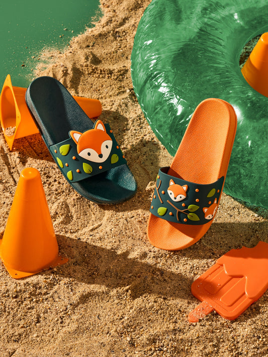 slides-little-fox-02-12/12176f71364a01cb8dc88843c578becb7e0ebe2c