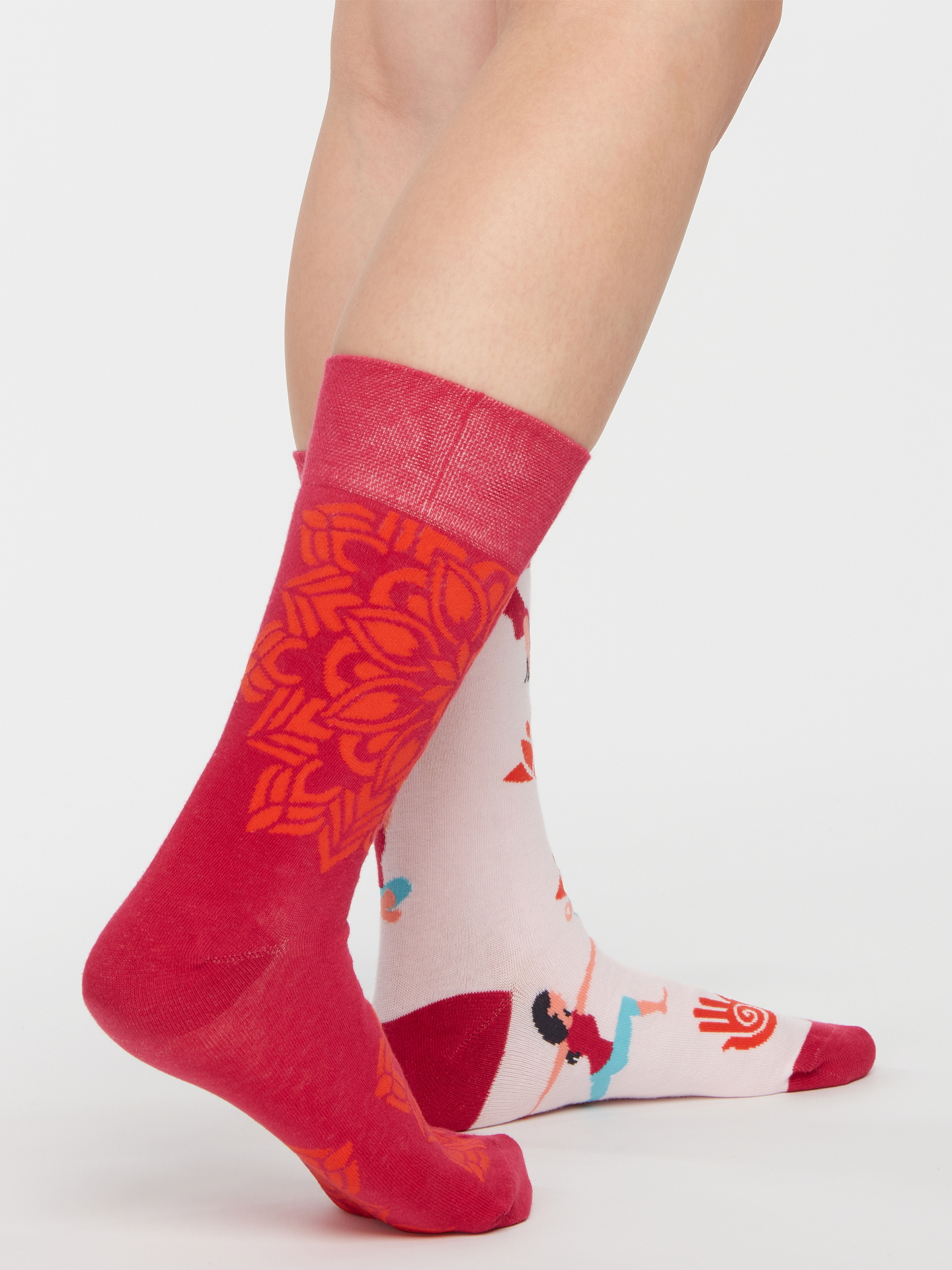 regular-socks-yoga-mandala-60/60c3251bdcdd2471698e71549720f09e1e5d81a5