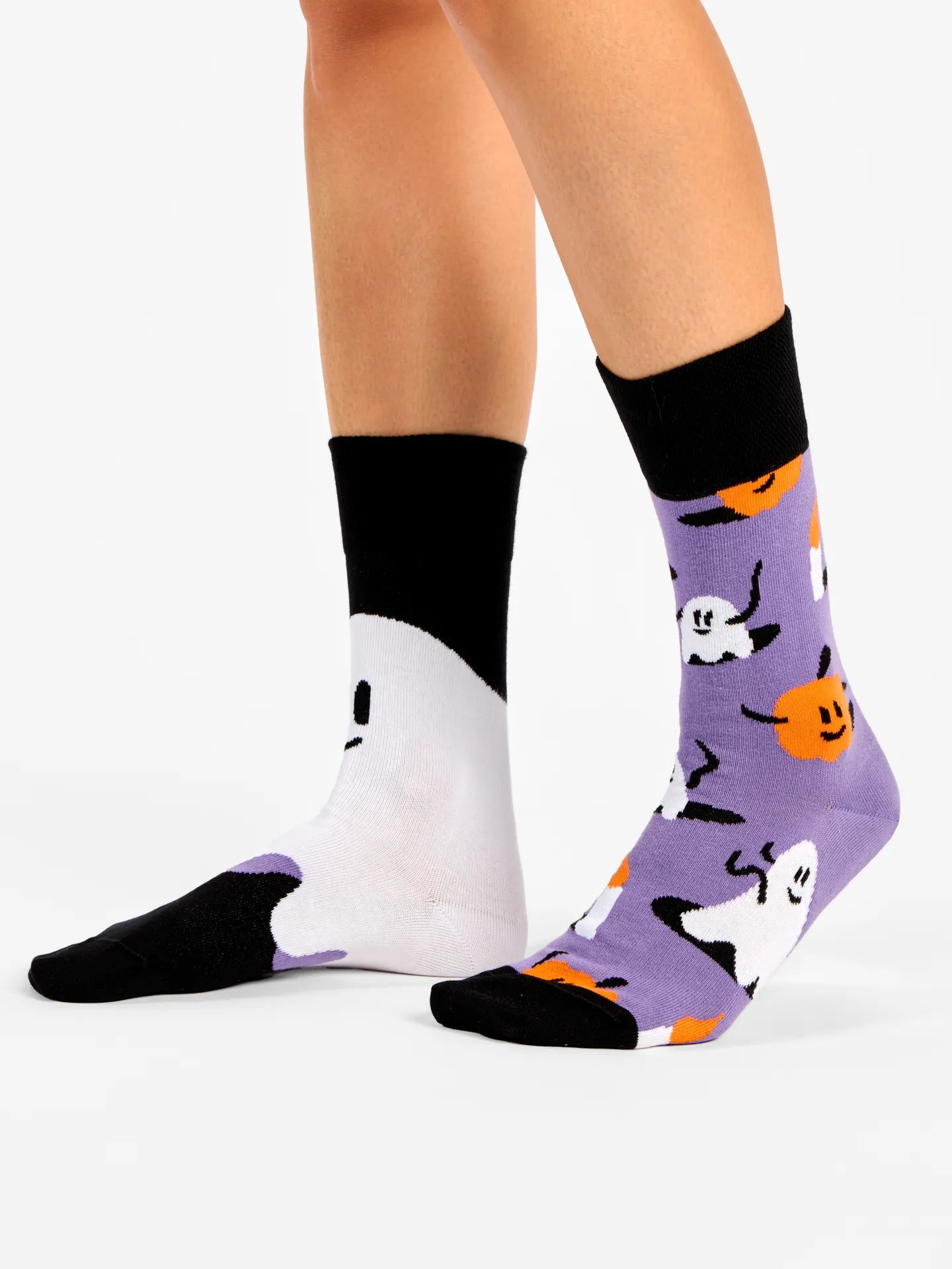 regular-socks-ghosts-pumpkins-8b/8b0f2b7769fe09bf8013005ed2e180b5b270e36d