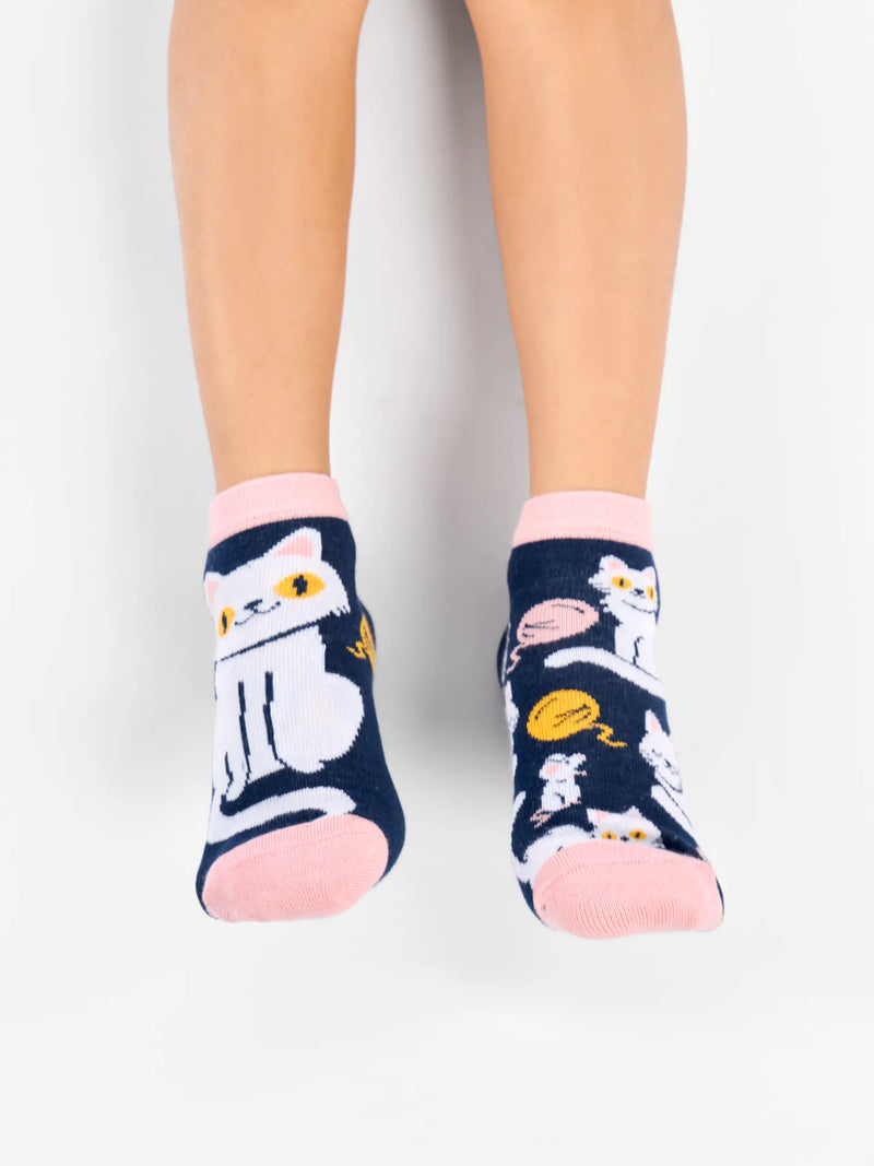 kids-ankle-socks-playful-kitty-2a/2a8cb16abdab680688773cb4b309d9b3d899809f