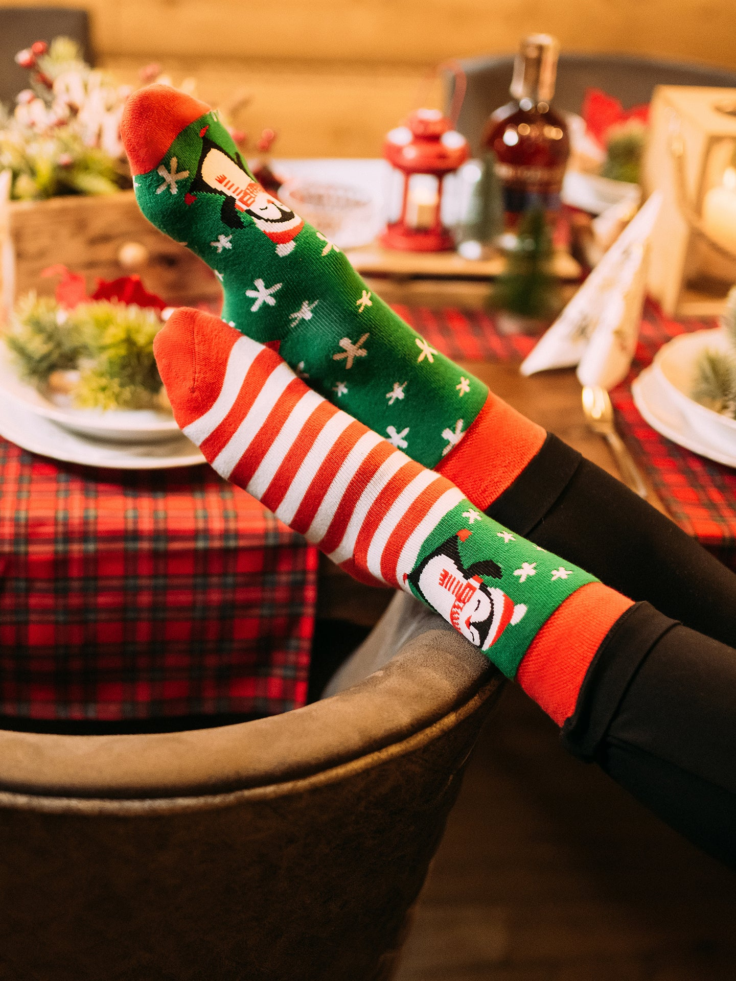 warm-socks-hello-penguin-1-53/534054a75be8e903a1740682c61d8805677da80a