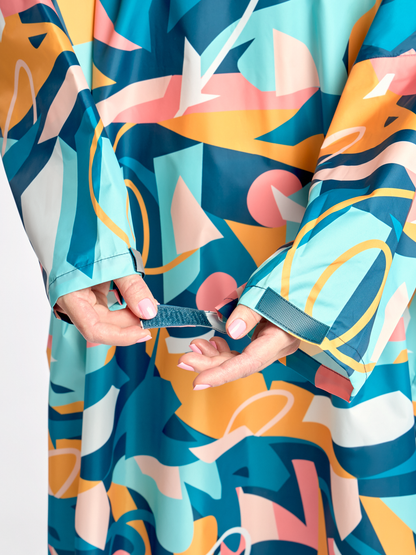 raincoat-colourful-geometry-9d/9dbc1757463bdff1c8eb8bb7fae8c3b91d7bfda9