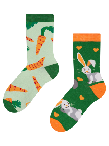 Calcetines infantiles alegres Conejo y zanahoria