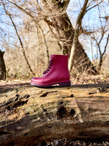 burgundy-womens-rain-boots-02-3d/3d37c9425dc23604fea6f19bc9c31663c76f887f