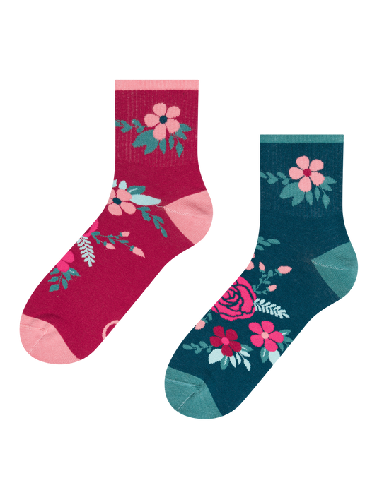 crew-socks-rosehip-flowers-02-ad/ad09c1744d234ed572360c6b453f3c29319a4fd5