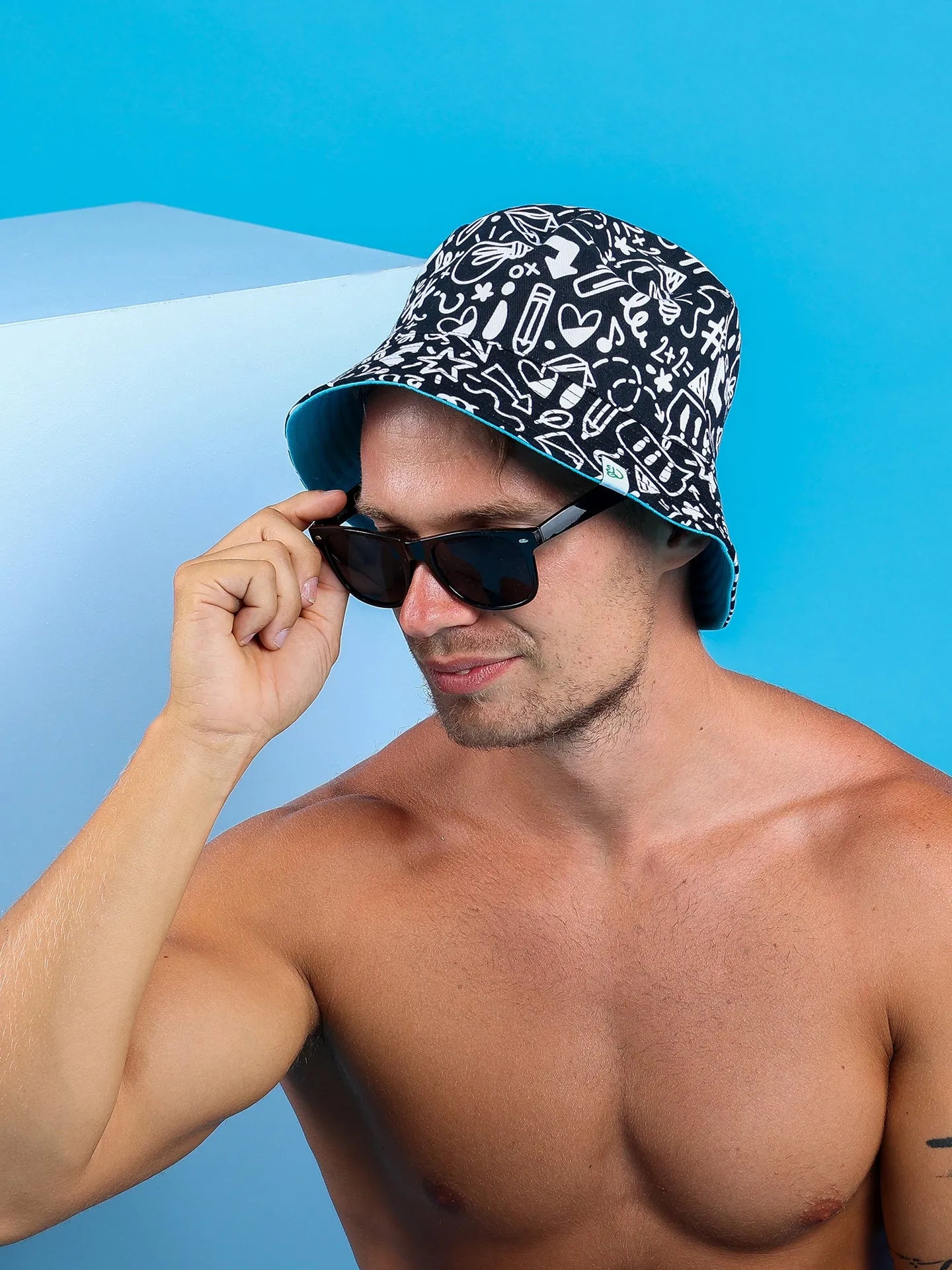 bucket-hat-doodles-0c/0c512b7bcfbb53a6a9912cd3f95d167e93f4e680
