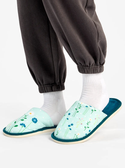 slippers-meadow-flowers-47/473c312060f778c42633f7a5d8b5f6f0f76167b7