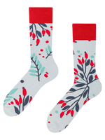 warm-socks-rosehips-in-snow-4d/4da5f8bd5631a196108bcc4428c709afa32d50b1