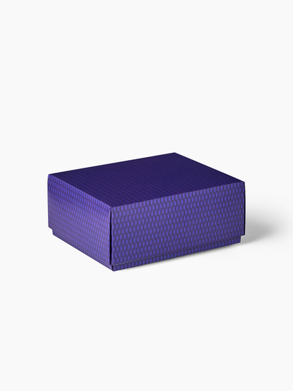 patterned-purple-classic-gift-box-10/10faada4b294a6947277a0e9e9eb497cff202e6d
