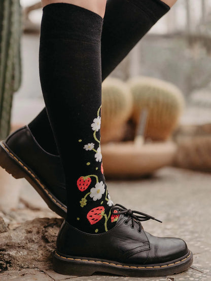 knee-high-socks-wild-strawberries-43/43ac7e4ff30ff8a19e92959b2d0c0a301485922e