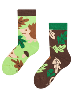 Calcetines infantiles alegres de inverno Erizo y hojas
