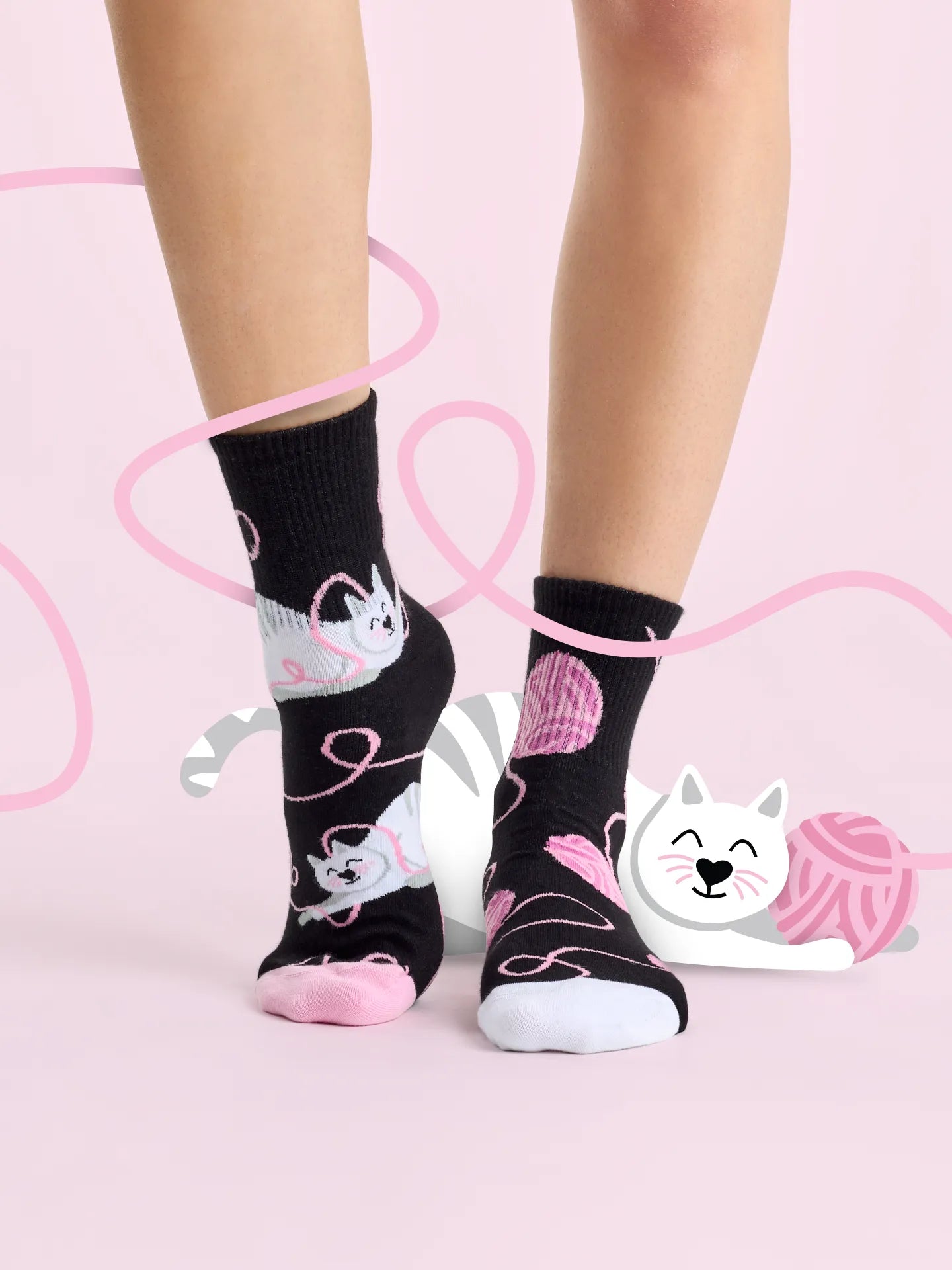crew-socks-cat-ball-02-5b/5bbed3407fefe1c3edecb6316ee0e2c4a1090fe1