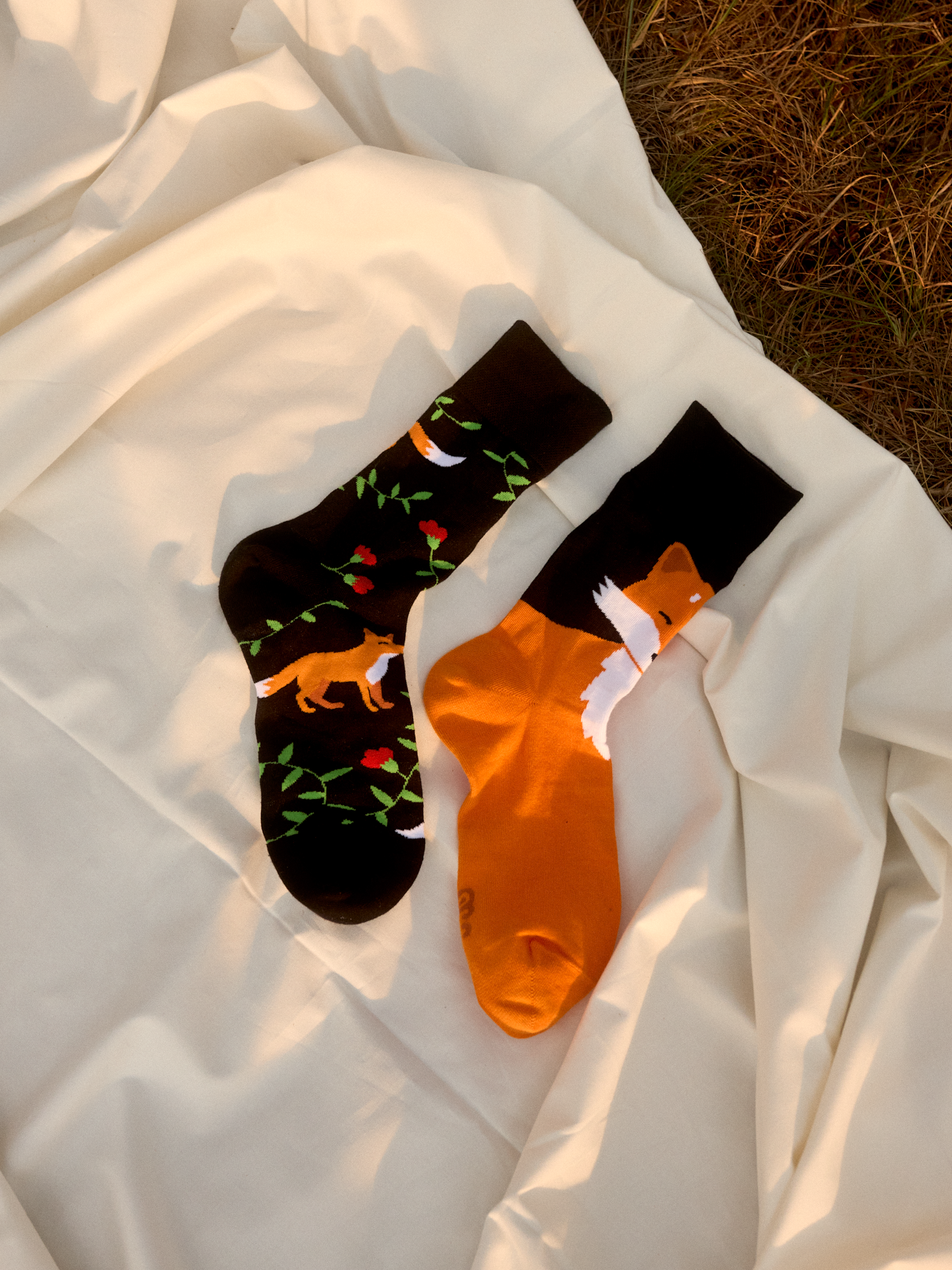 regular-socks-fox-flowers-02-86/869403fc7a3c2e146c4ebd791e6d7c343ae8b38c