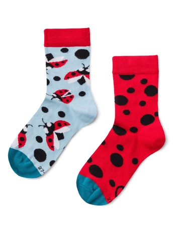 Calcetines infantiles alegres Mariquitas y lunares
