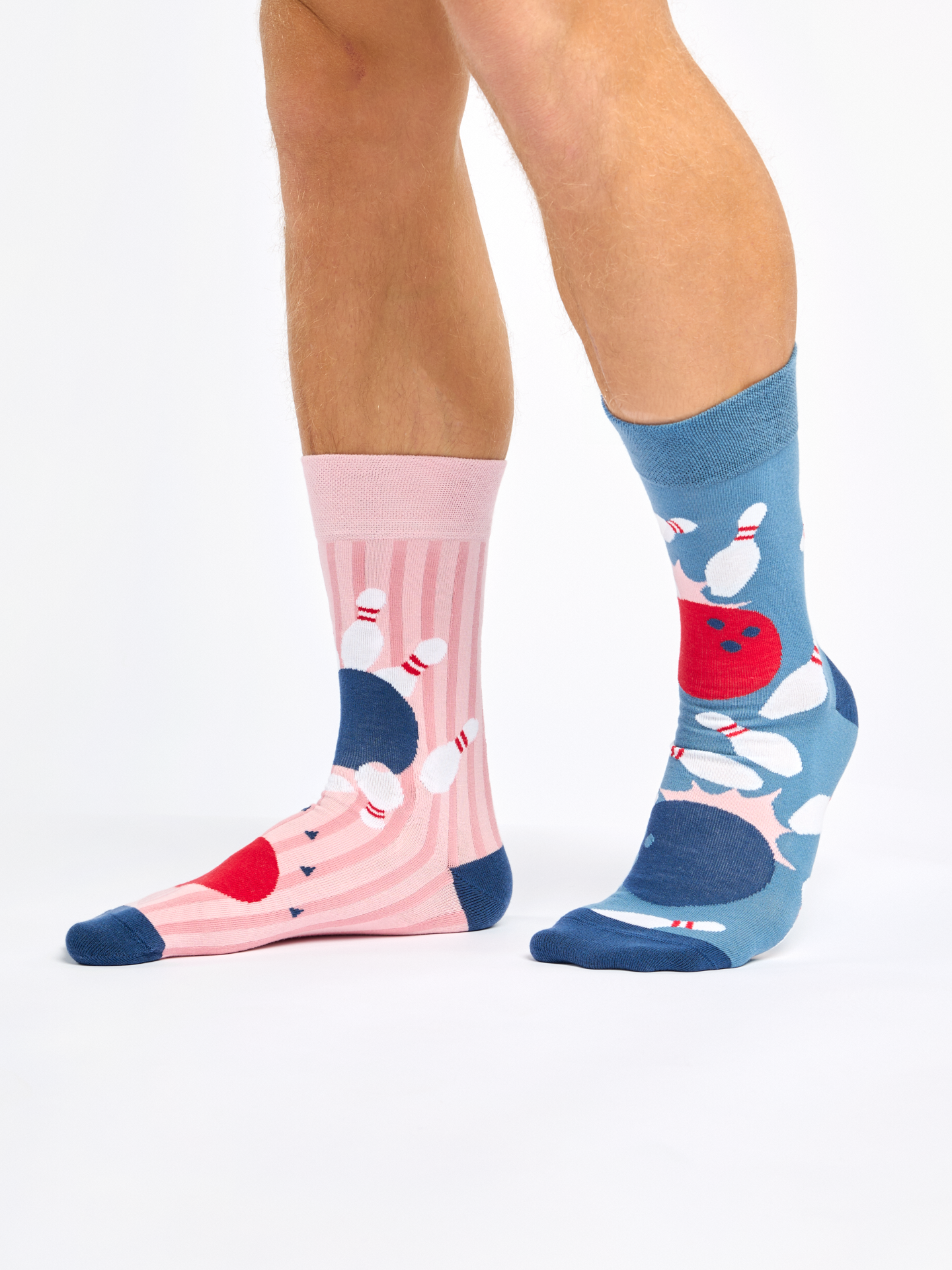 regular-socks-bowling-game-02-5a/5af141e49b610ce0a7facf49e018a1f08b7d5c7a