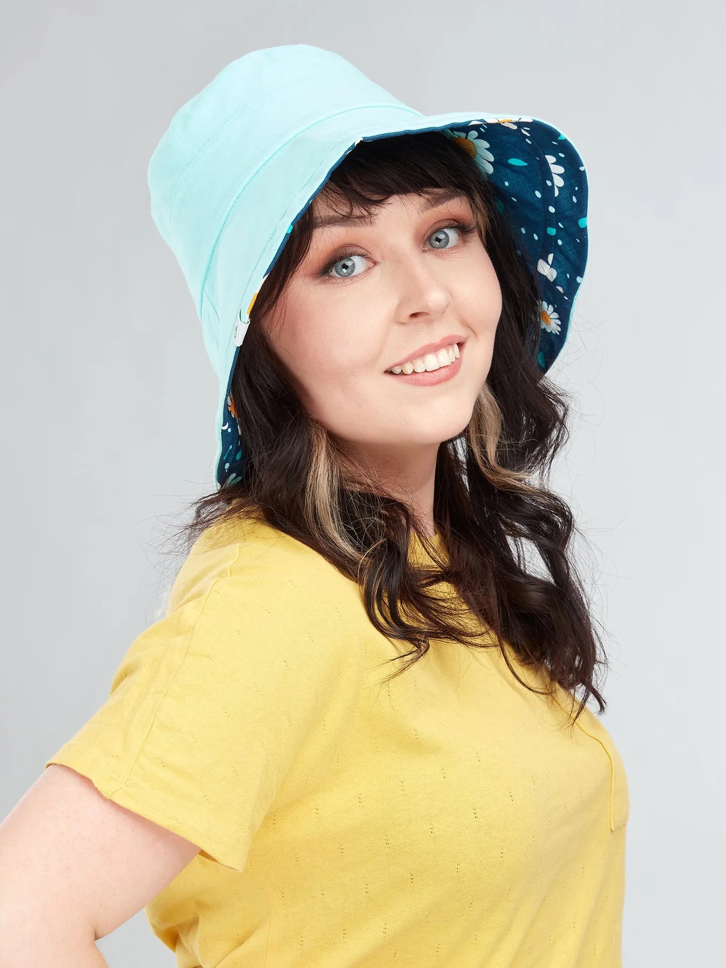 womens-bucket-hat-daisy-blossom-1e/1e643161288d7c1d8ea19aaef8a0447a95671690