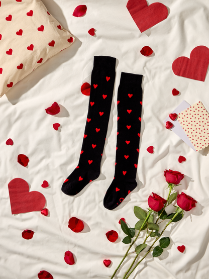 over-the-knee-socks-red-hearts-3a/3ae1e8a2be79a9367205fc72eedbf773fe154307