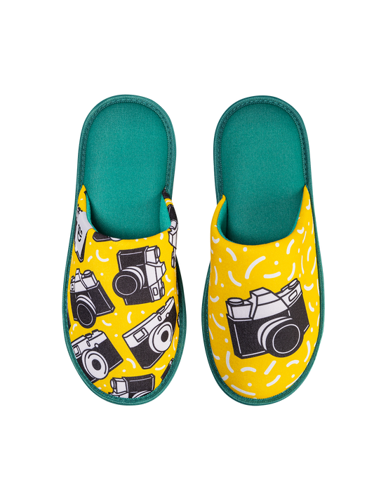 slippers-camera-48/48b8dc0b619c9001e827c53a30120fb1bc290c5c