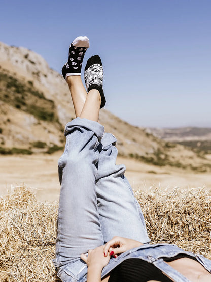 sneaker-socks-cat-paws-okt-8f/8f8bd1e168ac2e1aa26060de474542407d46ab45