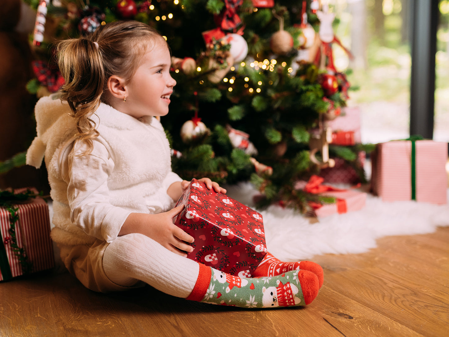 Calcetines infantiles alegres de inverno Oso con bufanda