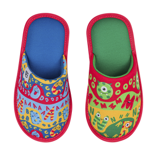 Pantuflas infantiles alegres Primeras letras