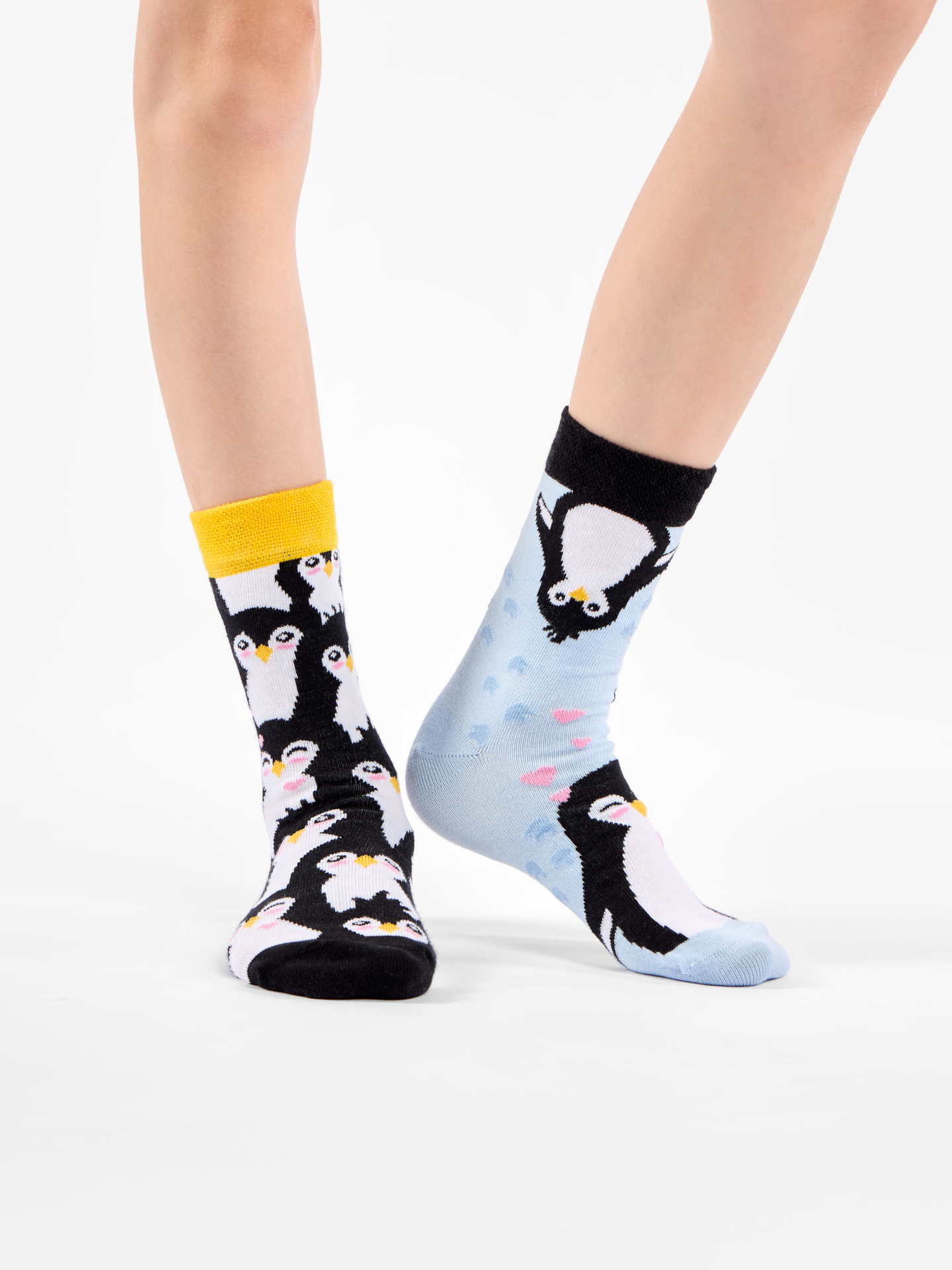 Calcetines infantiles alegres Pingüino en invierno