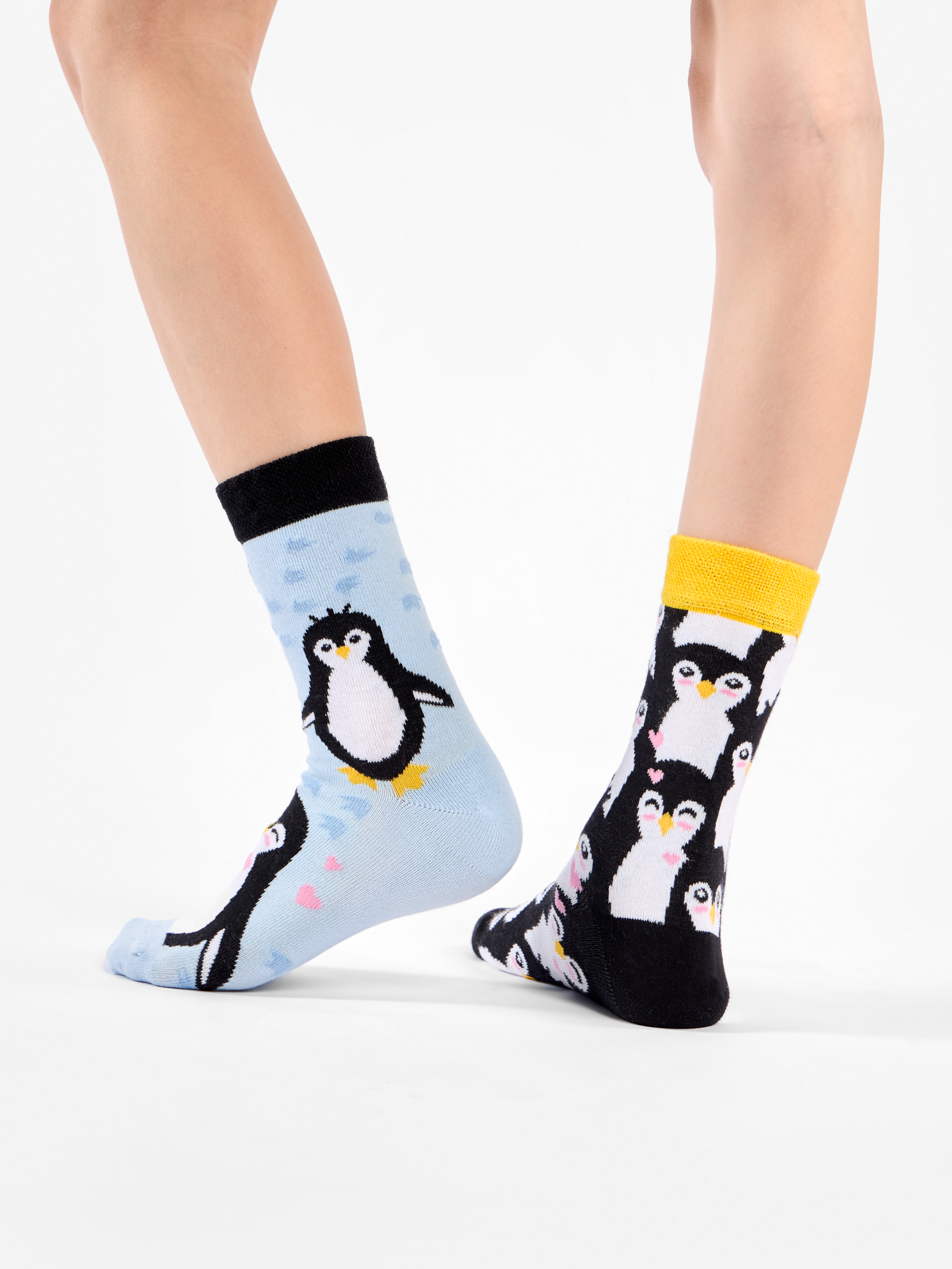 Calcetines infantiles alegres Pingüino en invierno