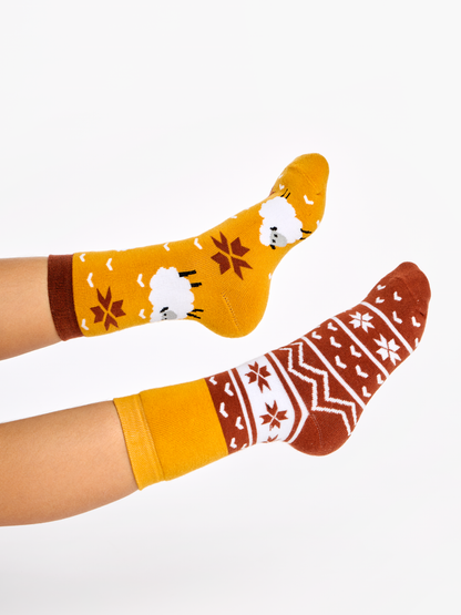 Calcetines infantiles alegres de inverno Ovejas con sudadera