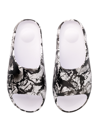 Sandalias alegres chunky Manchas en blanco y negro